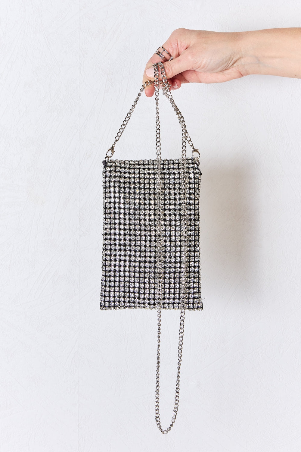 Bolso bandolera pequeño con strass y eslabones de Forever