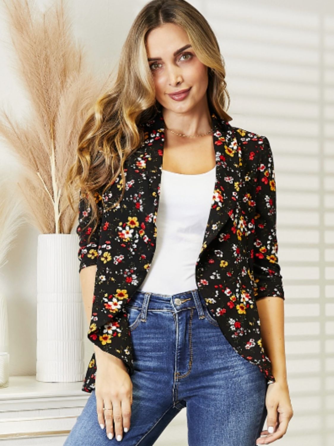 Chaqueta con cuello y estampado floral de tamaño completo